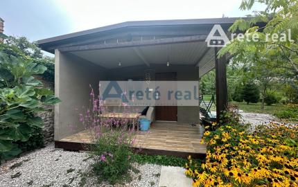 ARETÉ REAL – PREDAJ STAVEBNÉHO POZEMKU S RODINNÝM DOMOM, NEBYTOVÝMI BUDOVAMI A NÁDÁHERNOU ZÁHRADOU V CENTRE MODRY, ŠTÚROVA