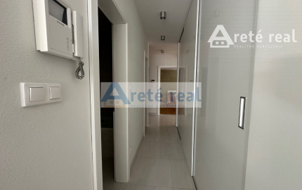 ARETÉ REAL - PRENÁJOM ZARIADENÉHO 3-IZBOVÉHO BYTU S PRIESTRANNOU LODŽIOU, PARKOVACÍM STÁTÍM,  ENERGIAMI, KTV, INTERNETOM, KLIMATIZÁCIOU, PEZINOK, ŠANCOVÁ