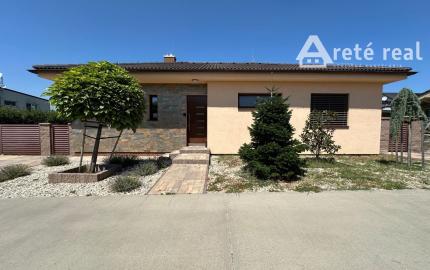 ARETÉ REAL - PREDAJ NOVOSTAVBY 4-IZBOVÉHO RD V NOVEJ LOKALITE, ŠENKVICE, A. BEHUNKA