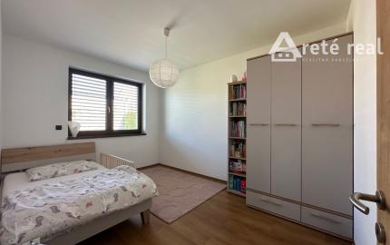 ARETÉ REAL - PREDAJ NOVOSTAVBY 4-IZBOVÉHO RD V NOVEJ LOKALITE, ŠENKVICE, A. BEHUNKA