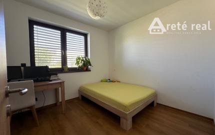 ARETÉ REAL - PREDAJ NOVOSTAVBY 4-IZBOVÉHO RD V NOVEJ LOKALITE, ŠENKVICE, A. BEHUNKA