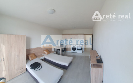 Areté real - Bývajte blízko Senca, ale aj Pezinka.