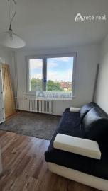 Areté real -Rezervované! Predaj výborne dispozične riešeného 3-izbového bytu s balkónom v dobrej lokalite v Pezinku, ul. Bystrická