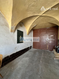 ARETÉ REAL – PREDAJ VINOHRADNÍCKEHO RODINNÉHO DOMU S NEBYTOVOU BUDOVOU V CENTRE MODRY, ŠTÚROVA