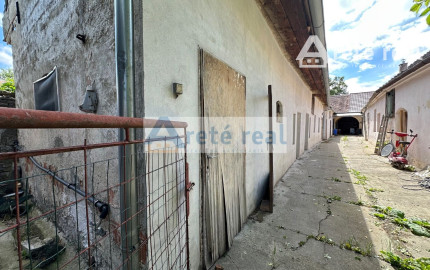 ARETÉ REAL – PREDAJ VINOHRADNÍCKEHO RODINNÉHO DOMU S NEBYTOVOU BUDOVOU V CENTRE MODRY, ŠTÚROVA