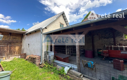 ARETÉ REAL – PREDAJ VINOHRADNÍCKEHO RODINNÉHO DOMU S NEBYTOVOU BUDOVOU V CENTRE MODRY, ŠTÚROVA