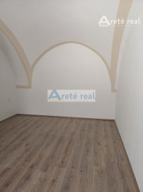 Areté real, Prenájom veľmi pekného 2-izbového bytu s parkovacím miestom v priamom centre mesta Pezinok