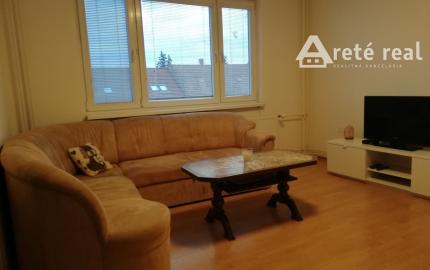 Areté real- Výmena slnečného 2 i.bytu v centre Senca s loggiou, výťah.