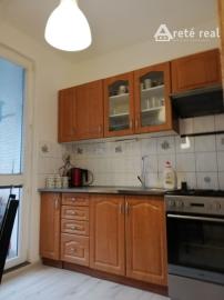 Areté real- Výmena slnečného 2 i.bytu v centre Senca s loggiou, výťah.