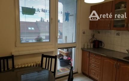 Areté real- Výmena slnečného 2 i.bytu v centre Senca s loggiou, výťah.