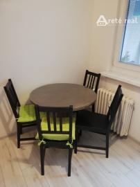 Areté real- Výmena slnečného 2 i.bytu v centre Senca s loggiou, výťah.