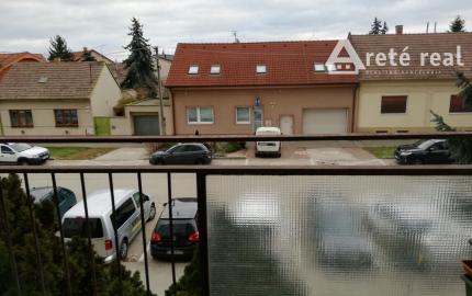 Areté real- Výmena slnečného 2 i.bytu v centre Senca s loggiou, výťah.