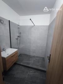 Areté real-Pripravujeme-Predaj slnečného 3izb.bytu po kompletnej rekonštrukcii s loggiou, murovanou pivnicou, miesto plné zelene