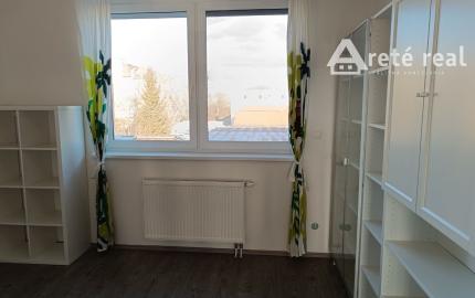 ARETÉ REAL-PRENÁJOM 4 IZ.BYTU V NOVOSTAVBE, VLASTNÉ PARKOVACIE MIESTO,PIVNICA,LOGGIA