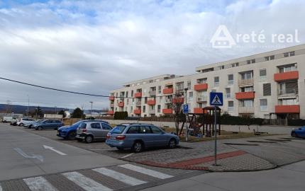 ARETÉ REAL-PRENÁJOM 4 IZ.BYTU V NOVOSTAVBE, VLASTNÉ PARKOVACIE MIESTO,PIVNICA,LOGGIA