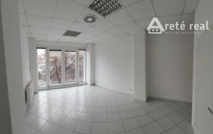 Areté real-Kancelárske priestory v srdci Senca na pešej zóne