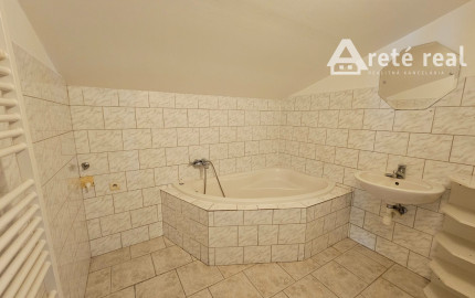 Areté real- prenájom 2-izbového bytu v blízkosti centra mesta Pezinka