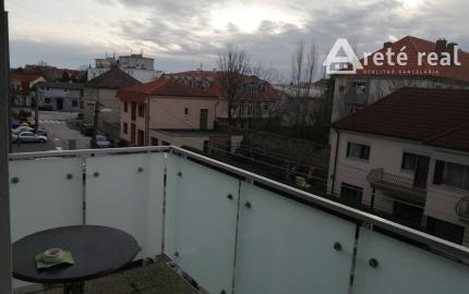 Prenájom veľmi pekného, priestranného bytu v centre Pezinka