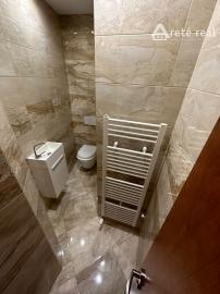 ARETÉ REAL – PRENÁJOM PRIESTRANNEJ 105 m2 NOVOSTAVBY 3-IZBOVÉHO BYTU S PARKOVACÍM STÁTÍM, MODRA, ŠTÚROVA