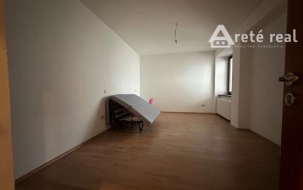 ARETÉ REAL – PRENÁJOM PRIESTRANNEJ 105 m2 NOVOSTAVBY 3-IZBOVÉHO BYTU S PARKOVACÍM STÁTÍM, MODRA, ŠTÚROVA