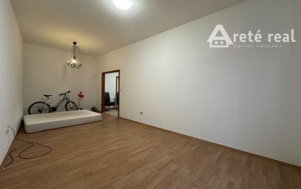 ARETÉ REAL – PRENÁJOM PRIESTRANNEJ 105 m2 NOVOSTAVBY 3-IZBOVÉHO BYTU S PARKOVACÍM STÁTÍM, MODRA, ŠTÚROVA