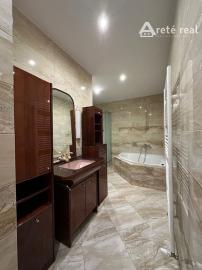 ARETÉ REAL – PRENÁJOM PRIESTRANNEJ 105 m2 NOVOSTAVBY 3-IZBOVÉHO BYTU S PARKOVACÍM STÁTÍM, MODRA, ŠTÚROVA