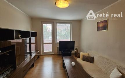 REZERVOVANÉ-PREDAJ SLNEČNÉHO 2 IZB.BYTU S BALKÓNOM, MUROVANOU PIVNICOU,MIESTO PLNÉ ZELENE V PEZINKU,SÍDLISKO JUH