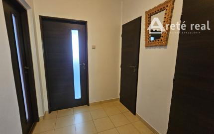 REZERVOVANÉ-PREDAJ SLNEČNÉHO 2 IZB.BYTU S BALKÓNOM, MUROVANOU PIVNICOU,MIESTO PLNÉ ZELENE V PEZINKU,SÍDLISKO JUH