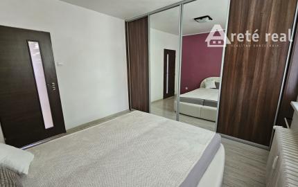 REZERVOVANÉ-PREDAJ SLNEČNÉHO 2 IZB.BYTU S BALKÓNOM, MUROVANOU PIVNICOU,MIESTO PLNÉ ZELENE V PEZINKU,SÍDLISKO JUH