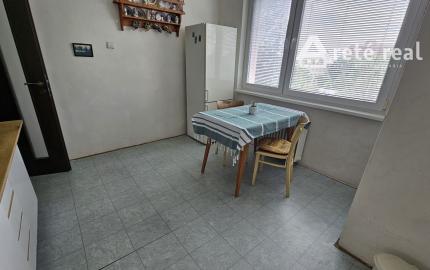 REZERVOVANÉ-PREDAJ SLNEČNÉHO 2 IZB.BYTU S BALKÓNOM, MUROVANOU PIVNICOU,MIESTO PLNÉ ZELENE V PEZINKU,SÍDLISKO JUH