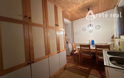 ARETÉ REAL – PREDAJ REKREAČNEJ CHATY PRI TRNIANSKOM POTOKU, PEZINOK, KUČIŠDORFSKÁ DOLINA