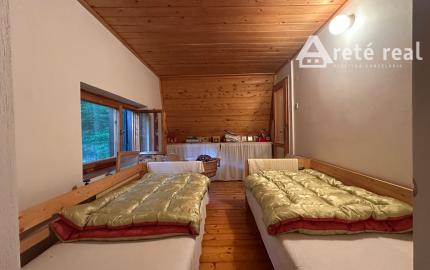 ARETÉ REAL – PREDAJ REKREAČNEJ CHATY PRI TRNIANSKOM POTOKU, PEZINOK, KUČIŠDORFSKÁ DOLINA