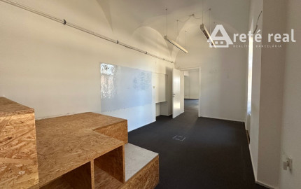 ARETÉ REAL - PRENÁJOM 160 m2 KOMERČNÉHO PRIESTORU V PRIAMOM CENTRE, PEZINOK, KOLLÁROVA