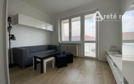 ARETÉ REAL - ZARIADENÝ 1-IZBOVÝ BYT SO SPACÍM KÚTOM V PRIAMOM CENTRE MESTA,  PEZINOK, ZÁHRADNÁ