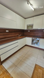 ARETÉ REAL- Predaj 4 izbového rodinného domu vo Svätom Jure, parkovacie miesto, záhrada, kúpou voľný