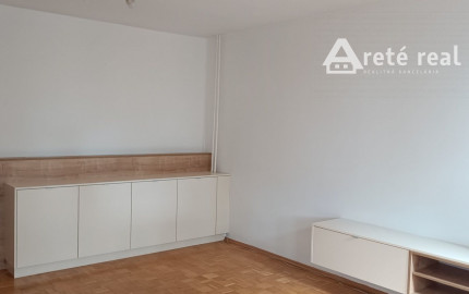 ARETÉ REAL- Predaj 4 izbového rodinného domu vo Svätom Jure, parkovacie miesto, záhrada, kúpou voľný