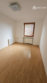 ARETÉ REAL- Predaj 4 izbového rodinného domu vo Svätom Jure, parkovacie miesto, záhrada, kúpou voľný