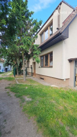 ARETÉ REAL- Predaj 4 izbového rodinného domu vo Svätom Jure, parkovacie miesto, záhrada, kúpou voľný