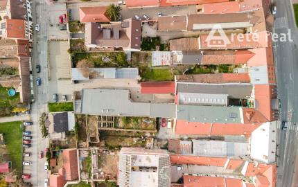 ARETÉ REAL – PREDAJ "HOTELA VINÁRSKY DOM“ S KOMPLETNÝM ZARIADENÍM PEZINOK CENTRUM