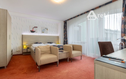 ARETÉ REAL – PREDAJ "HOTELA VINÁRSKY DOM“ S KOMPLETNÝM ZARIADENÍM PEZINOK CENTRUM