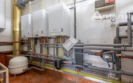 ARETÉ REAL – PREDAJ "HOTELA VINÁRSKY DOM“ S KOMPLETNÝM ZARIADENÍM PEZINOK CENTRUM