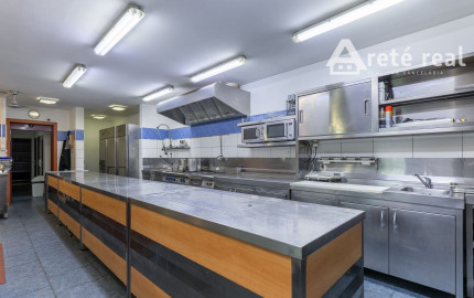 ARETÉ REAL – PREDAJ "HOTELA VINÁRSKY DOM“ S KOMPLETNÝM ZARIADENÍM PEZINOK CENTRUM