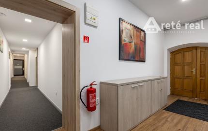 ARETÉ REAL – PREDAJ "HOTELA VINÁRSKY DOM“ S KOMPLETNÝM ZARIADENÍM PEZINOK CENTRUM