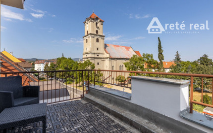 ARETÉ REAL – PREDAJ "HOTELA VINÁRSKY DOM“ S KOMPLETNÝM ZARIADENÍM PEZINOK CENTRUM