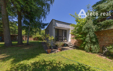 ARETÉ REAL – PREDAJ 4 -IZBOVÉHO RODINNÉHO DOMU S MNOHÝM PRÍSLUŠENSTVOM, BUDMERICE, PODHÁJSKA