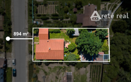 ARETÉ REAL – PREDAJ 4 -IZBOVÉHO RODINNÉHO DOMU S MNOHÝM PRÍSLUŠENSTVOM, BUDMERICE, PODHÁJSKA