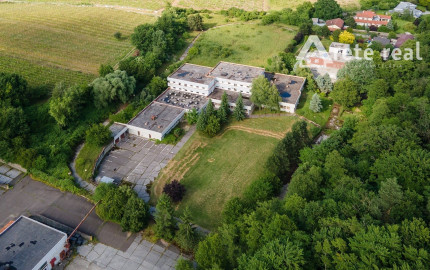 ARETÉ REAL - INVESTIČNÁ PRÍLEŽITOSŤ "PREDAJ BUDOVY S MNOHÝMI MOŽNOSŤAMI VYUŽITIA, LIMBACH, POTOČNÁ"