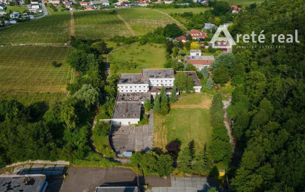 ARETÉ REAL - INVESTIČNÁ PRÍLEŽITOSŤ "PREDAJ BUDOVY S MNOHÝMI MOŽNOSŤAMI VYUŽITIA, LIMBACH, POTOČNÁ"
