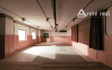 ARETÉ REAL - INVESTIČNÁ PRÍLEŽITOSŤ "PREDAJ BUDOVY S MNOHÝMI MOŽNOSŤAMI VYUŽITIA, LIMBACH, POTOČNÁ"