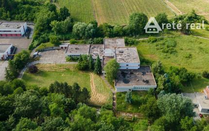 ARETÉ REAL - INVESTIČNÁ PRÍLEŽITOSŤ "PREDAJ BUDOVY S MNOHÝMI MOŽNOSŤAMI VYUŽITIA, LIMBACH, POTOČNÁ"